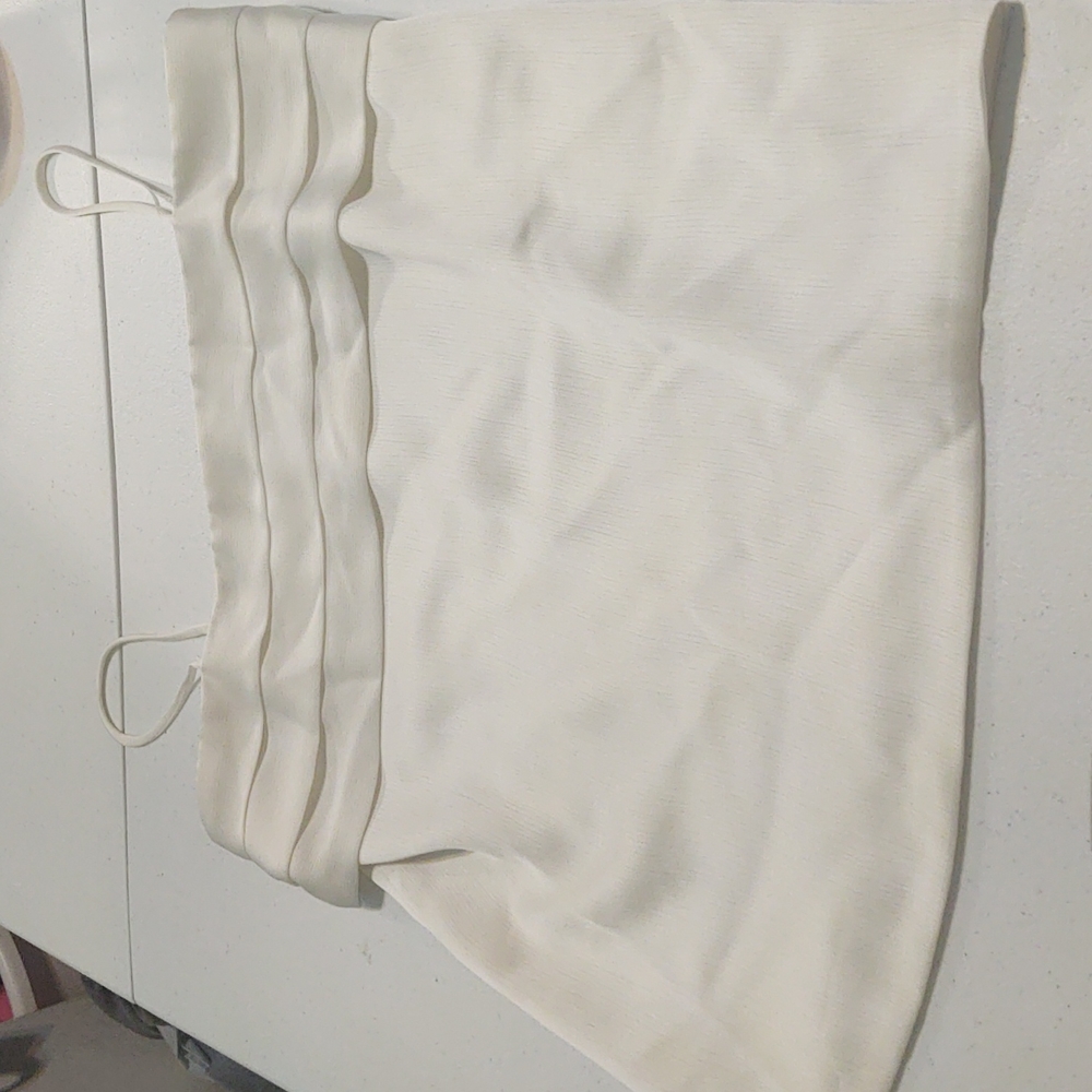 White top (NEGOTIABLE)
